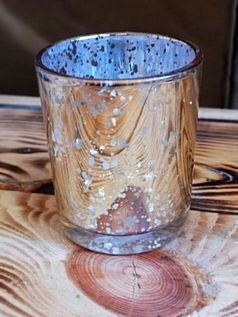 золотой подсвечник