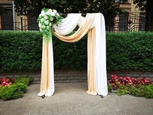 арка деревянная