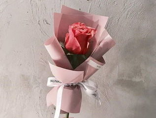 корпоративный букет с розы