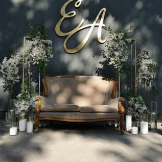 фотозона с диваном