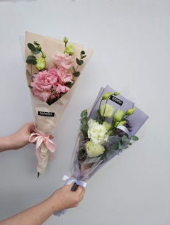 корпоративные букеты с эустомы