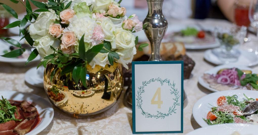 Композиция на гостевой стол