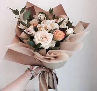 букет с альстромерии