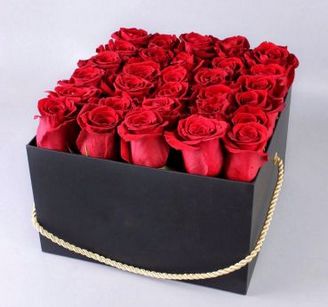 шляпная коробка с розами