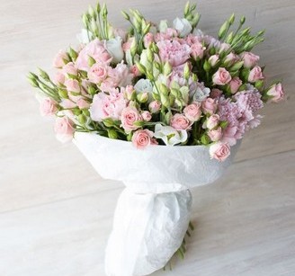 букет с мелкими розами