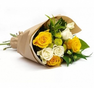 букет с розами и хризантемами